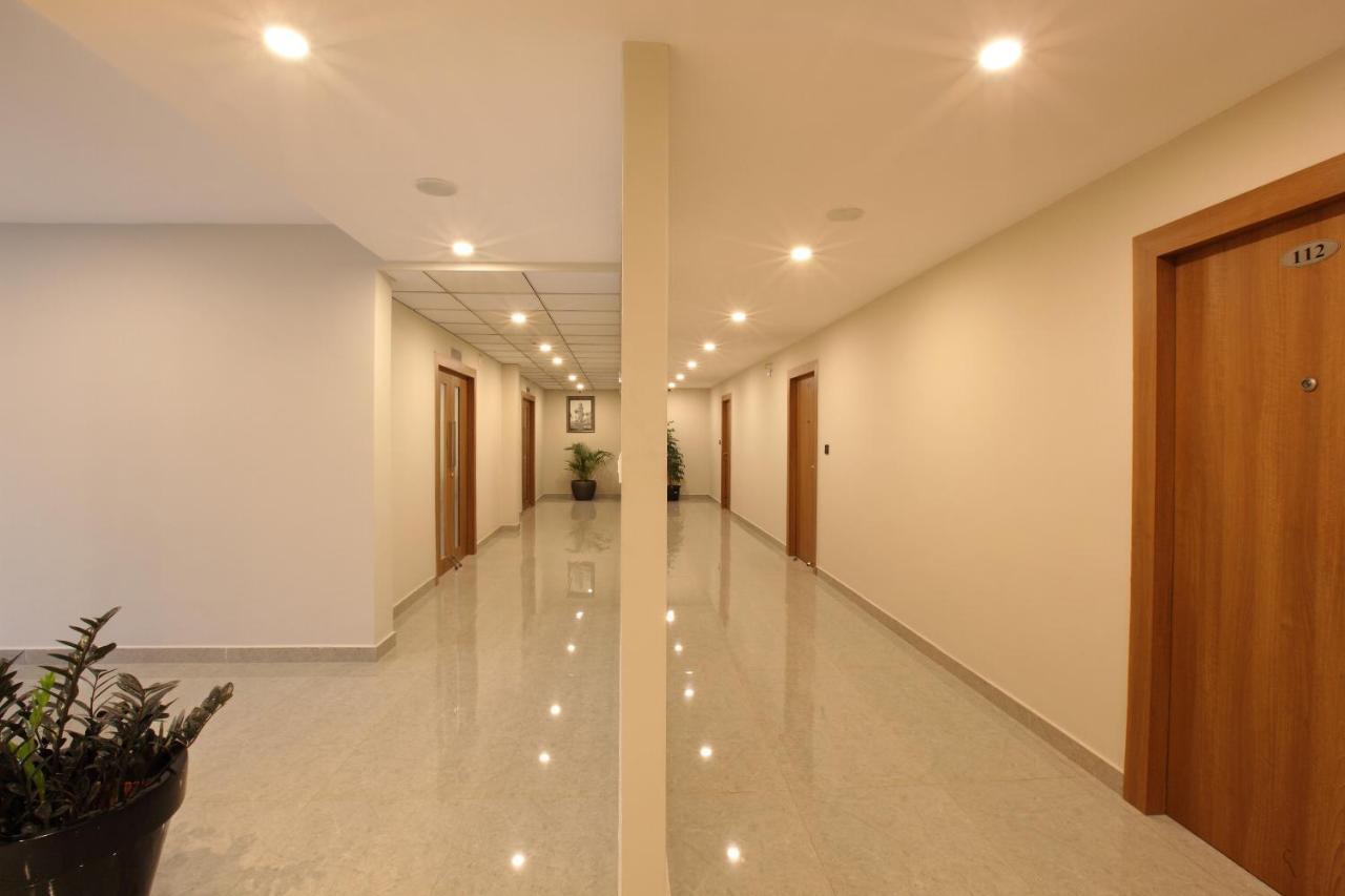 Hotel Prince Kāladi Εξωτερικό φωτογραφία